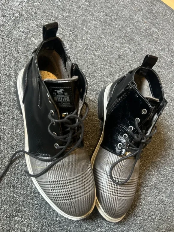 Mustang Schuhe