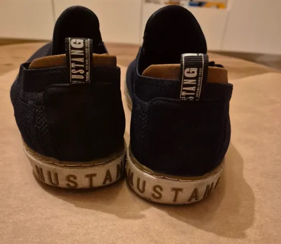 Mustang Slipper