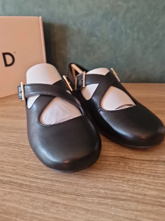 NA-KD ballerina’s met gekruiste bandjes – maat 37 – nieuw 🖤