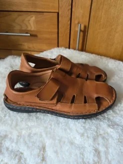 Neu Echtleder Sandale Größe 41