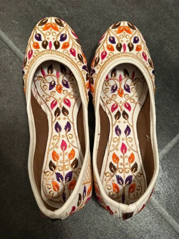 Neu Größe 35 Indian ballarinas