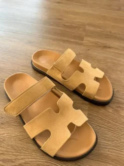 Neu Schlappen in Beige