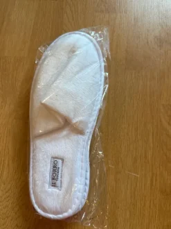 Neu Slippers / Hausschuhe