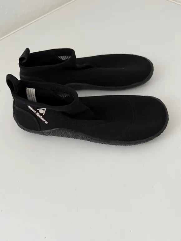 neue Damenbadeschuhe Gr. 38/39 von Aqua Sphere