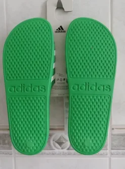 neue leichte Aqua adilette Gr. 44 1/2