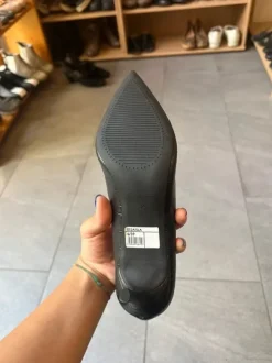 Neue Schuhe mit Absatz