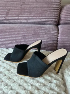 Neue schwarze Mules - Pantoletten mit Blockabsatz – Gr. 38