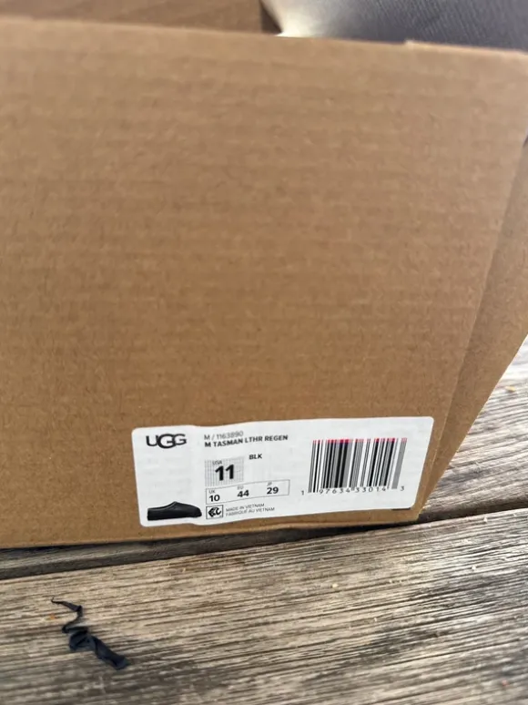 Neue ungetragene Ugg Mules aus schwarzem Leder