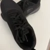 Neuw. Schwarze Skechers in Gr. 39