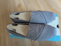 Neuwertig Toms Alpargata grau Schuhe 10.5. 43.5