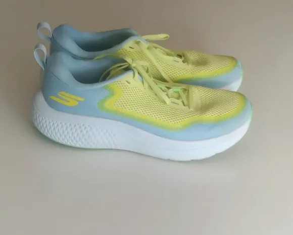 Neuwertige Skechers go run supersonic max farbe lime grösse 40