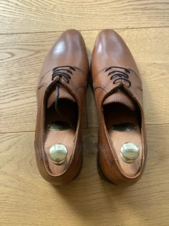 Neuwertiger, eleganter, cognacfarbener Schürschuh von Lloyd