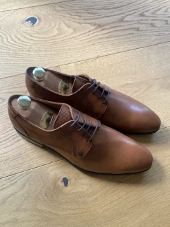 Neuwertiger, eleganter, cognacfarbener Schürschuh von Lloyd