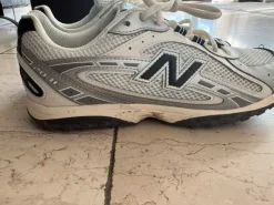 New Balance 204 L