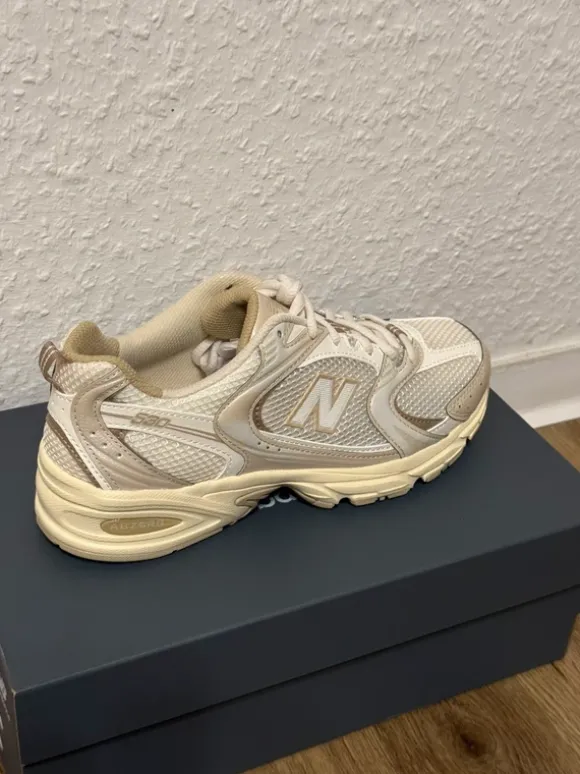 New Balance MR530AA beige/angora/incense