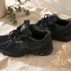 New Balance 1906R Schwarz Sneaker Gr. 42
