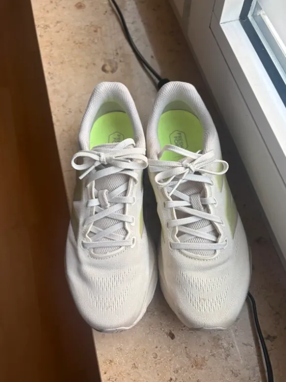 New Balance running Lauf Schuhe sneaker 40,5 Creme