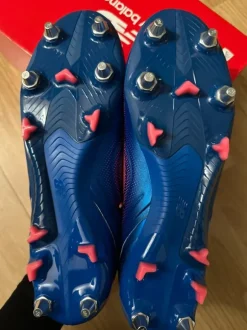 New Balance Tekela Fußballschuhe