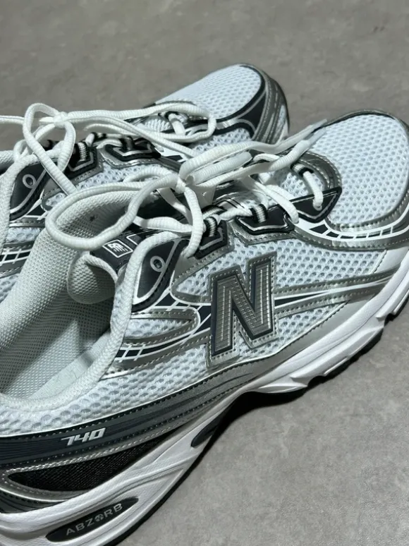 New Balance U740 UNISEX