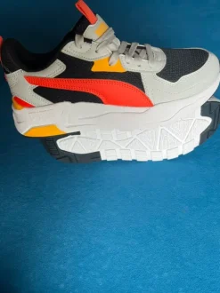 New puma sneakers eu 39