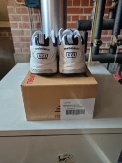 Nieuwe New Balance indoor sportschoenen mannen maat 43 – originele doos, retro look