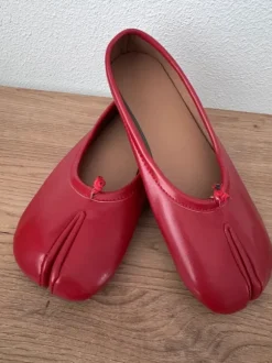 Nieuwe Rode Tabi-stijl Ballerina’s - Maat 37 - Ongebruikt