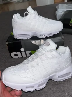 Nike 95 Weiß 44