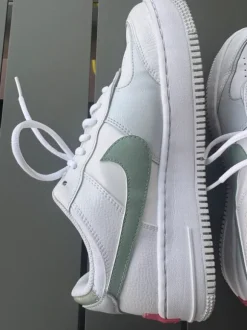 Nike Air Force 1 shadow