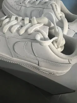 Nike Air Force Frauen Schuhe