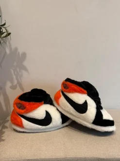 Nike Air Jordan 1 Hausschuhe