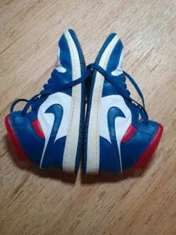 Nike Air Jordan BQ6472-146, Größe 42,5