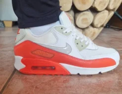 Nike Air Max 90