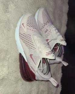 Nike Air Max 270 Gr. 42 ( 41.5/ 41) fliederfarben/ lila