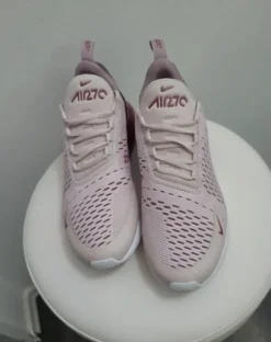 Nike Air Max 270 Gr. 42 ( 41.5/ 41) fliederfarben/ lila
