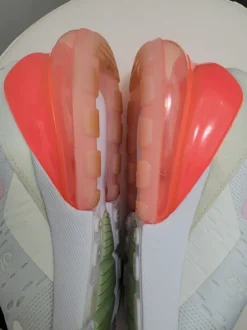 Nike Air Max 270 Gr. 38 weiß/ pink/ aprikose