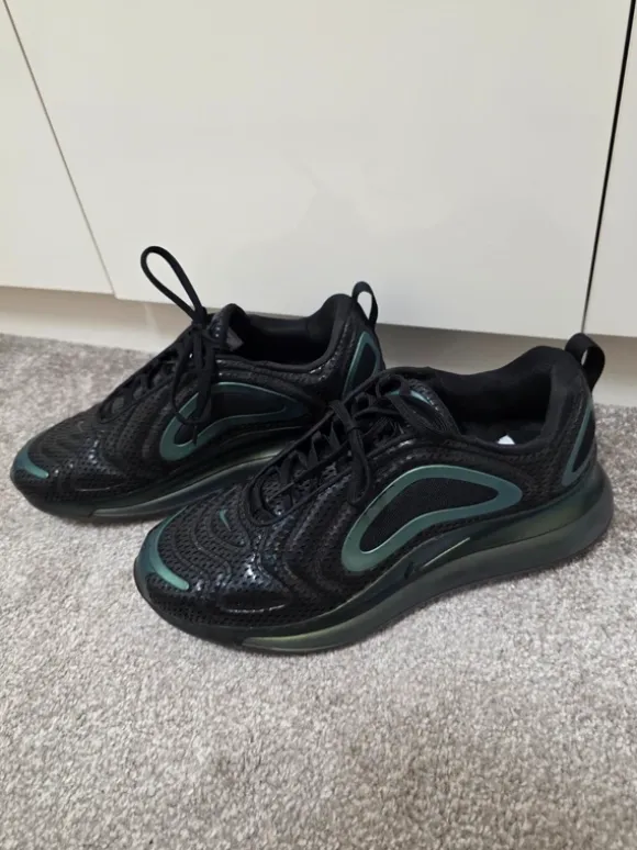 Nike Air Max 720 „Northern Lights“ Größe 42.5