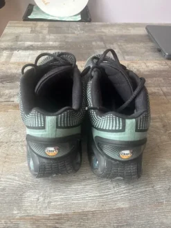 Nike Air Max Dn clay green/schwarz Größe 44,5