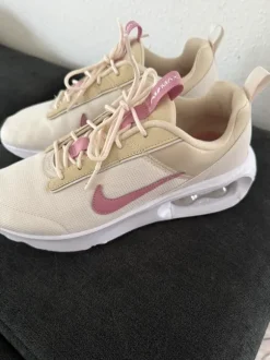 Nike Air Max Intrlk Lite