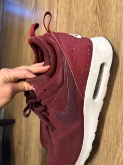 Nike Air Max Tavas gr. 42,5 burgunderrot