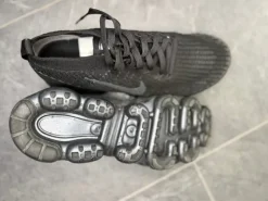 🔥Nike Air VaporMax 3.0 Triple Black 🔥GR 42,5