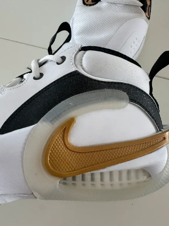 Nike Air Zoom Crossover Hallenschuhe Gr. 38
