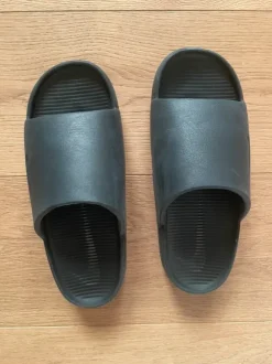 Nike Calm in schwarz