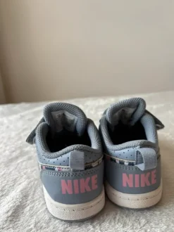 Nike Court Borough Low TDV sneakers Maat 23.5 In zeer goede staat.