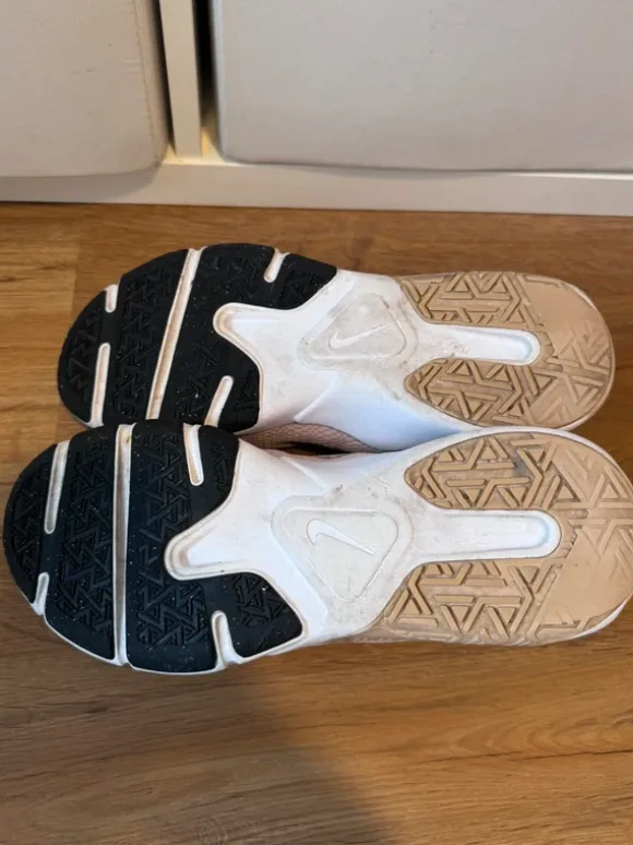Nike Damen Sportschuhe