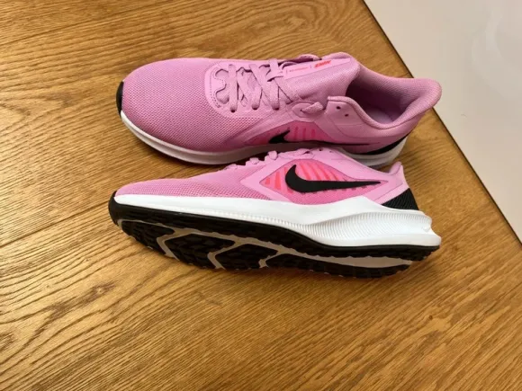 Nike Downshifter Gr.41 Sneaker Turnschuh