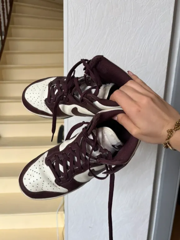 Nike dunk high Bordeaux