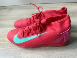 Nike Fußballschuhe Größe 42