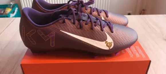Nike Fußballschuhe Zoom Vapor 16 Gr.43