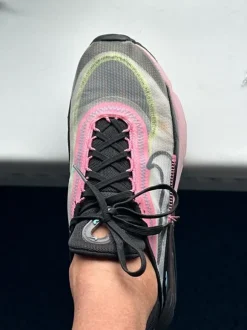 Nike hardloopschoenen maat 39