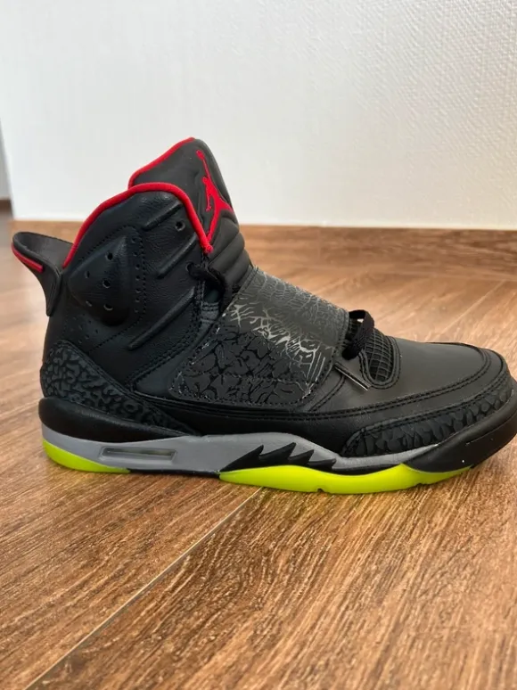Nike Jordan Son of Mars "Marvin the Martian"